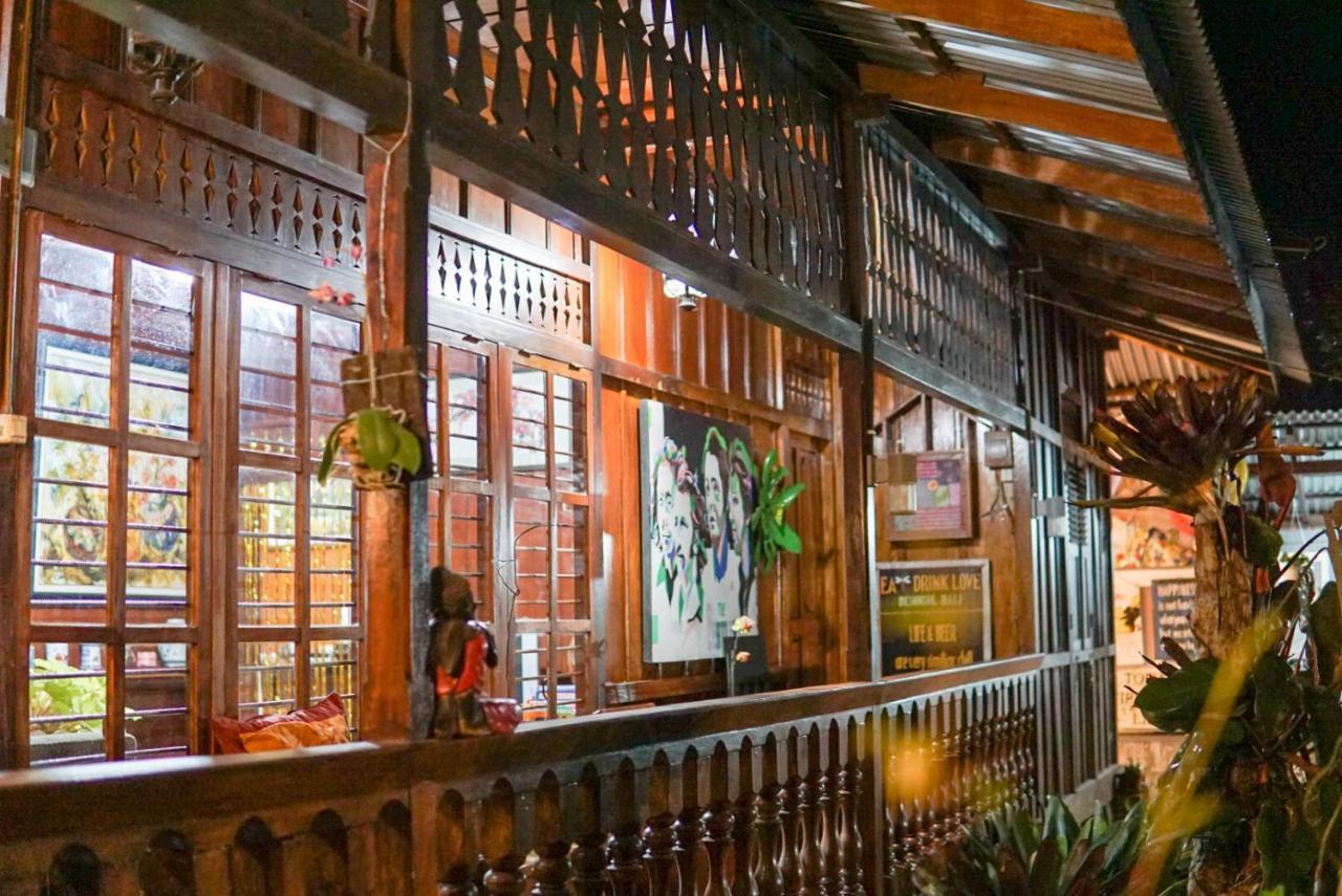 Rumah Kayu Sulawesi Antique Bedugul  Extérieur photo