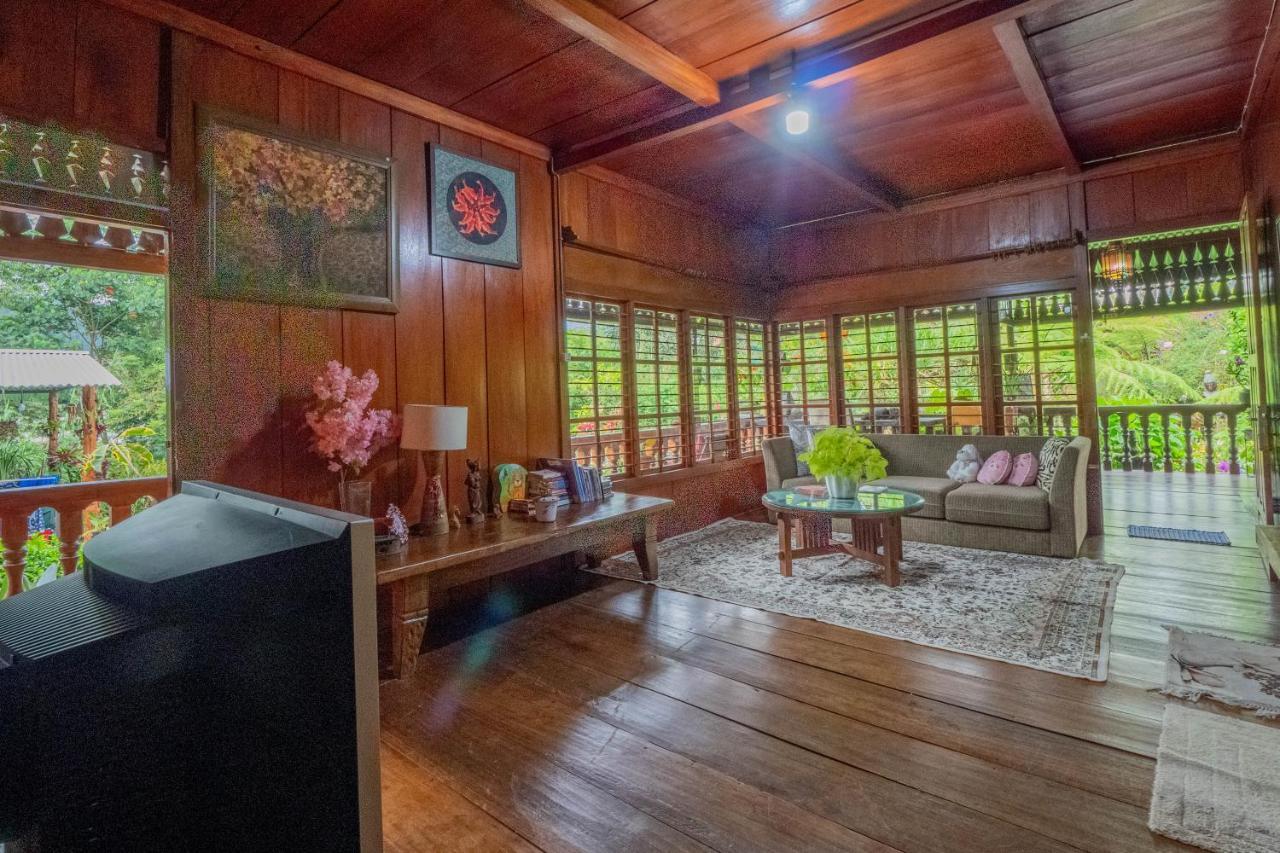Rumah Kayu Sulawesi Antique Bedugul  Extérieur photo
