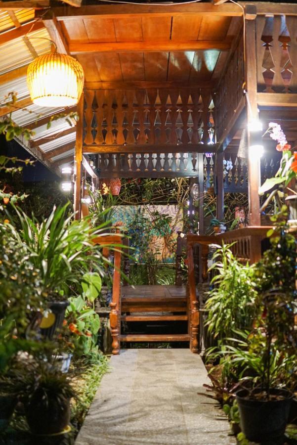 Rumah Kayu Sulawesi Antique Bedugul  Extérieur photo