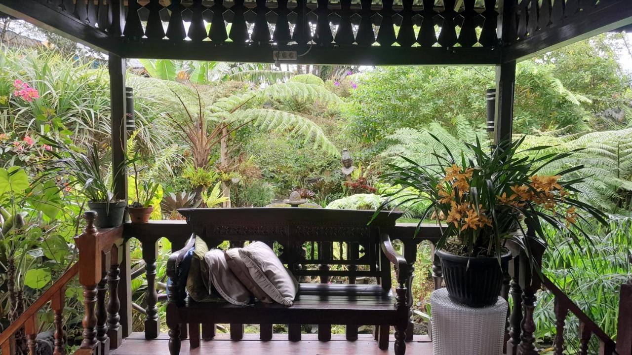 Rumah Kayu Sulawesi Antique Bedugul  Extérieur photo